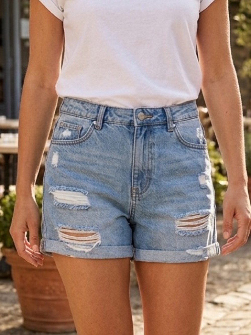 Fashion Jeans Women's Light Wash Distressed Denim Shorts Cuffed Hem Size XXL